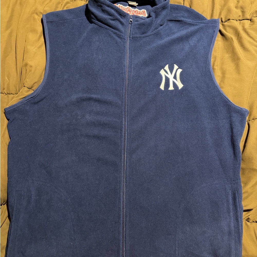 Yankees vest